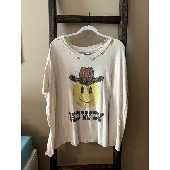 Arula Distressed Howdy Tee - Picture 1 of 6